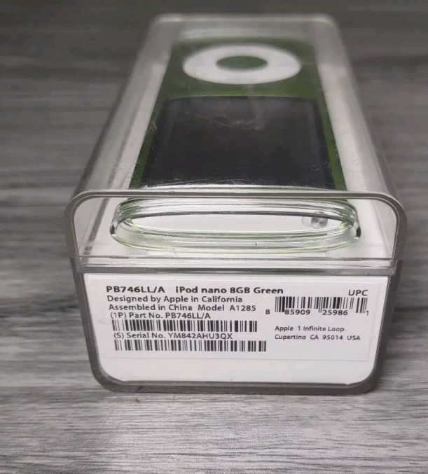 Apple iPod Nano (4rd Gen) MP3 Player